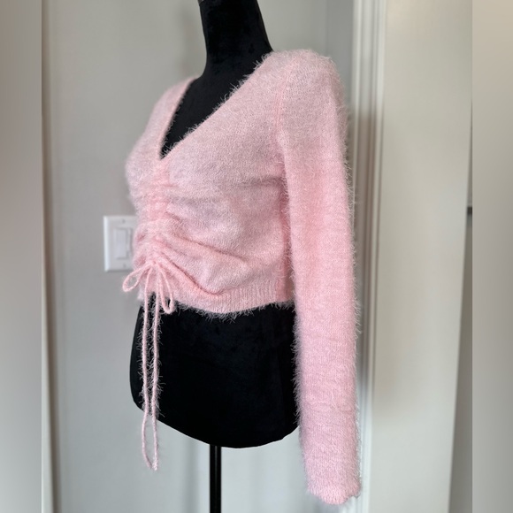 ✨NWT✨ Retired Style‼️ Society 212 Y2K Pink Fuzzy Cropped Sweater - Picture 4 of 14